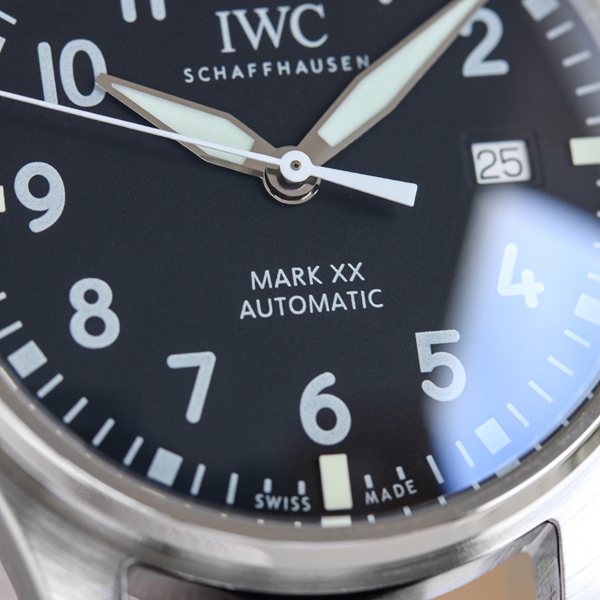 アイ・ダブリュー・シー角部分ディテール